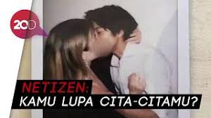 Sebelumnya saya ucapkan terima kasih buat kalian semua, karena sudah mau meluangkan gambar kata kata motivasi. Beredar Foto Iqbaal Ramadhan Ciuman Netizen Heboh Youtube