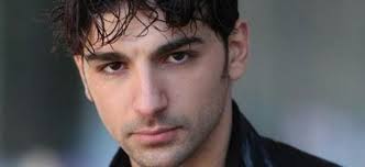 Raimondo todaro è un ballerino e maestro di danza a ballando con le stelle.oltre ad essere uno dei ballerini più apprezzati del programma, raimondo ha da poco chiuso il matrimonio con francesca tocca, ballerina professionista di amici e ha ballato in coppia con elisa isoardi nell. Avete Mai Visto La Moglie Di Raimondo Todaro Chi E L Ex Ballerina Di Amici