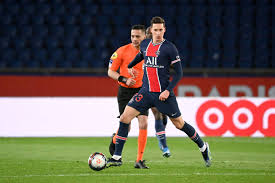 El psg, mermado por las ausencias, comienza el curso liguero con derrota. Video Draxler Gives Psg The 1 0 Lead Over Nantes Thanks To A Superb Finish Psg Talk