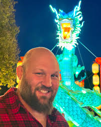 We had a great time at the China Lights in Milwaukee! It's the Year of Dragon  , so remember all the babies being born this year are Dragon Babies 😆 yes,  I'm