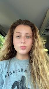 Alaina Willis's Instagram, Twitter & Facebook