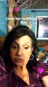 Roxanne Lunsford's Instagram, Twitter & Facebook