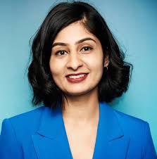 Brighton beach babes with Ash Sarkar 😍