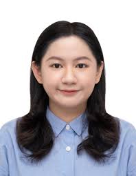 📌個人簡介姓名：童筠雅學歷： -北一女中普通班-政大國貿系(轉系進入) -台大商學研究所（確認入學，錄取率不到10%） 📌教學亮點-