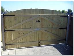 60 Amazing Classic Wooden Gates Design Ideas Holztor Tore Auffahrt Tor Design