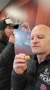 Another big congrats to Kingston's own (and Mini Pop Kids) Kyra Daniel who  knocked it out of the arena last night when she got the opportunity to sing  both the Canadian and