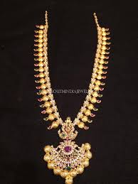 22k Gold Haram Designs In 40 Grams Find More Stunning Collections On Our Catalogue Gold Necklace Designs Gold Haram Designs Gold Jewelry Stores
