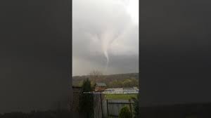 Jul 04, 2021 · nešťastným obyvateľom sa vo veľkom snažia pomôcť aj dobrovoľníci. Tornado 22 4 2021 Slovensko Ortase Youtube