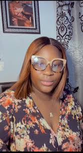 A year! One year is how long I've been an independent Virtual Assistant. A  career path I'd never really heard of until late 2023 when I decided to  change things up significantly