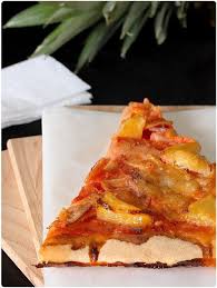Pizza Au Poulet Fume Et Ananas Caramelises De Trish Deseine Chefnini Recette Pizza Poulet Poulet Fume Alimentation