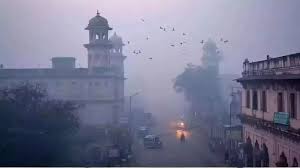 यूपी में हाड़ कंपाने वाली ठंड का ‘टॉर्चर’: 32 जिलों में घने कोहरे का अलर्ट