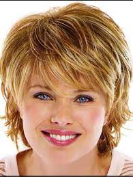Beste Kurze Frisuren Fur Runde Gesichter Mit Doppelkinn Der Frisuren Damen Frisuren Rundes Gesicht Kurzhaarfrisuren Rundes Gesicht Kurzhaarfrisuren
