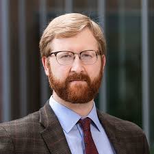 Meet our faculty and speakers