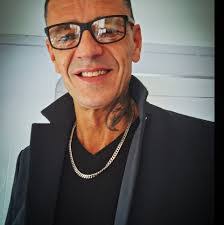 Alan Mickey's Instagram, Twitter & Facebook