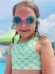 LES, we see you ENJOYING summertime! 🍉😎 We can't wait to hear ALL about  it!! 🗓️🍎 Please drop your summertime pics we've missed below! 📸 😍