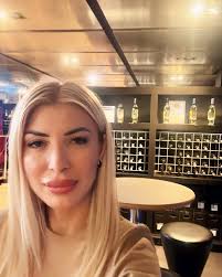 pamporovo #winter #skiing #beautiful #champagne 🍾