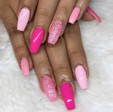 Pin On Nails Inspirations Make patterns alternatively or half the way in one nail.