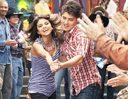 Mason from wizards of waverly place will return in season finale/final episode called wizards unleashed where they fight for their wizard powers. Alex And Mason From Tv Show Wizards Of Waverly Place Wizards Of Waverly Place Wizards Of Waverly Waverly Place