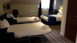 Holiday inn express waikiki, honolulu: Room 100 Good Size Family Room Picture Of Holiday Inn Express Edinburgh Airport Tripadvisor