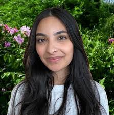 Lisa Renwick's Instagram, Twitter & Facebook