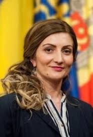 Despre oameni care dau universalitate culturii noastre și… Maramureșului  (autor, Anuța POP)