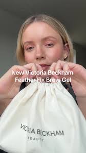 Victoria Beckham Feather Fix Liquid Lofting Gel