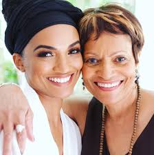 Praising Natural Beauty of Melissa and Her Mom