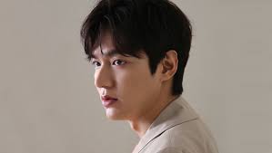 He starred in the short film 'midnight sun' and feature film 'socialphobia' then in the tvn. Top 20 Most Followed Korean Actors On Instagram 80 Other Actors Instagram Kpopmap