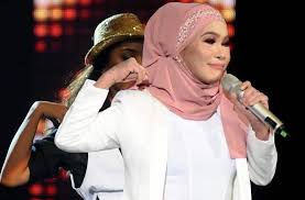 Selepas berjaya mendapatkan kembali gelaran juara mingguan pada ahad lalu bersandarkan lagu temberang yang diberi nafas. Rupanya Peserta Mentor Otai Alina Hassan Tiada Tempat Tinggal Iluminasi