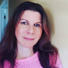 Debra Garland's Instagram, Twitter & Facebook