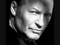 Ouça músicas de vasco rossi como 'brava giulia', 'giocala', 'accidenti come sei bella', 'come vorrei', 'gli angeli', 'una canzone per te' e todas as outras músicas. Enjoy These 24 Beautiful Italian Songs