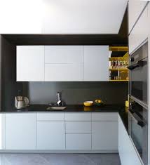 Cuisine Noire Blanche Et Jaune Benedicte Architecte D Interieur Rencontreunarchi Cuisine Moderne Deco Cuisine Moderne Cuisine Design Moderne