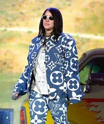 Were taking a look at the best outfits worn by american. How To Get Billie Eilish S Style Billie Eilish Fashion Tips