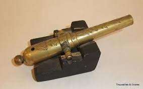 Canon europe, leading provider of digital cameras, digital slr cameras, inkjet printers & professional printers for business and home users. Mini Canon Trouvailles Envies Sarl