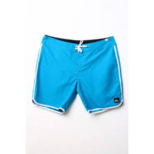 Hasil gambar untuk Kacamata Pantai Pria