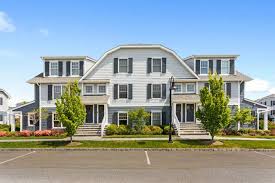 It is located on the southern coast of great britain, approximately 70 mile. Southampton Real Estate Homes For Sale Search Results Out East