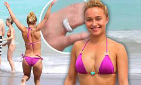 Hayden Panettiere shows off her incredible bikini body... and new diamond  sparkler in Miami following engagement rumours | Daily Mail Online