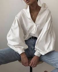 4 Manieres De Porter Une Chemise Trop Grande Plante Le Decor Chemise Trop Grande Mode Vetement Idees De Style