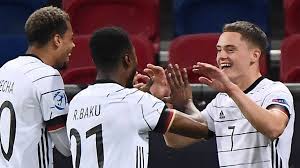 O salário mínimo em portugal em 2021 é de € 665,00. Dfb Gegner Portugal Und Ungarn Kommen Langsam In Em Form
