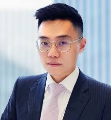 Aaron Carlyle's Instagram, Twitter & Facebook