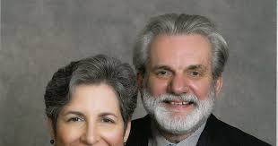 Kathy and David Crowe to Create Endowments to Support University Libraries  through Planned Gift