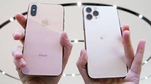 I really like how it looks and looking at the sides it seems like all the buttons got pushed down slightly. Iphone 11 11 Pro And 11 Pro Max Vs Iphone Xs Xs Max And Xr Differences