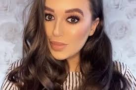 Janice Fielding's Instagram, Twitter & Facebook