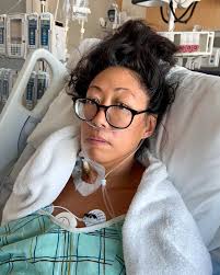 I'M ALIVE, AND I'M SO THANKFUL 🙏🏽 I've been quiet for the last 2 weeks bc  it's been a STRUGGLEBUS🫀Plus my memory is like “50 First Dates”; I keep  asking the same