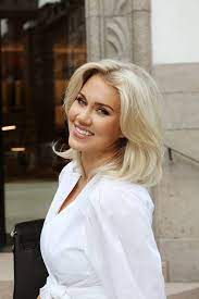 Nu vill hon krossa myten om kärnfamiljen. I Ran Into Mia Skaringer Today And Isabella Lowengrip Facebook