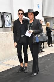 View all our high quality beautiful urns for cremated remains. So Ruhrend Nehmen Kollegen Abschied Von Hannelore Elsner Promiflash De