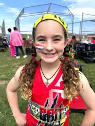 Can someone edit the photo to remove the veil?