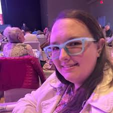 Has anyone tried Daiya dairy-free pizza? Are they good?