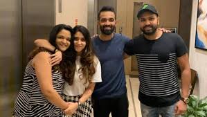 He meditates every day for 15 minutes in the morning which improves his concentration. Muh Mai Masala Hai Shikhar Dhawan Gives Hilarious Caption For Ajinkya Rahane S Post