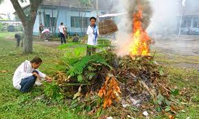 Risikonya, asap hasil pembakaran menyebar ke seluruh lingkungan perumahan hingga mengganggu tetangga. Inilah Punca Paling Kerap Menyebabkan Berlakunya Kebakaran Di Malaysia Iluminasi
